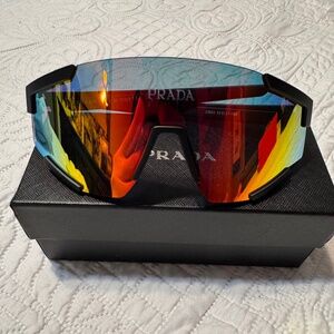 Prada Línea Rossa PS 04WS